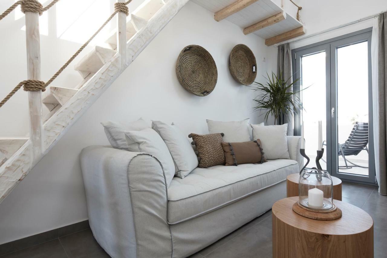 Pnoi Luxury Suites Karterádos Eksteriør bilde